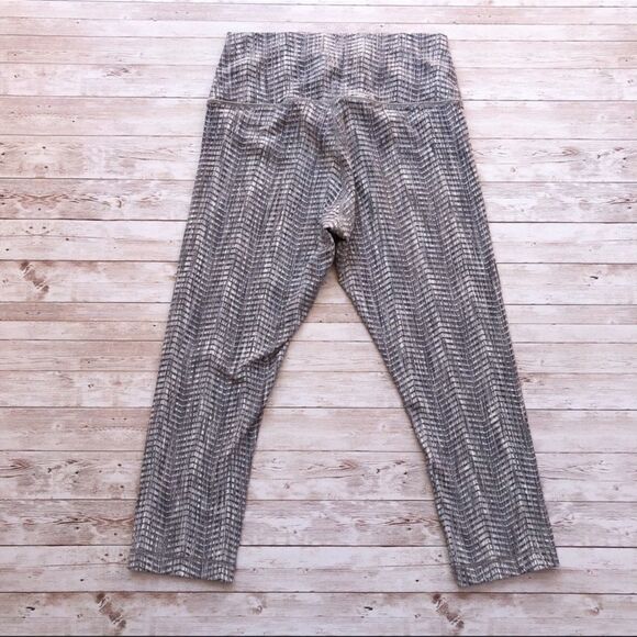 Lululemon Wunder Under Crop HR 2 Arrow Jacquard 4 - Picture 5 of 6